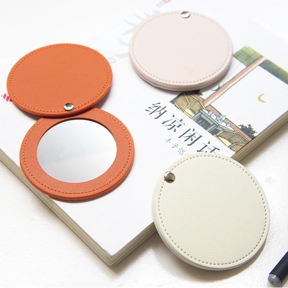 Travel Accessories Gifts For Her - 女性や女の子への、特別な贈り物。超薄型でコンパクトな、携帯用化粧鏡。旅行に便利なアクセサリー。