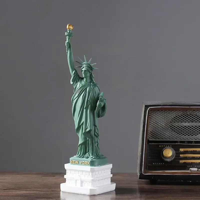 自由のニューヨーク像モデル、オフィスデスクアクセサリー、収集 - Travel Accessories New York のレビューと価格