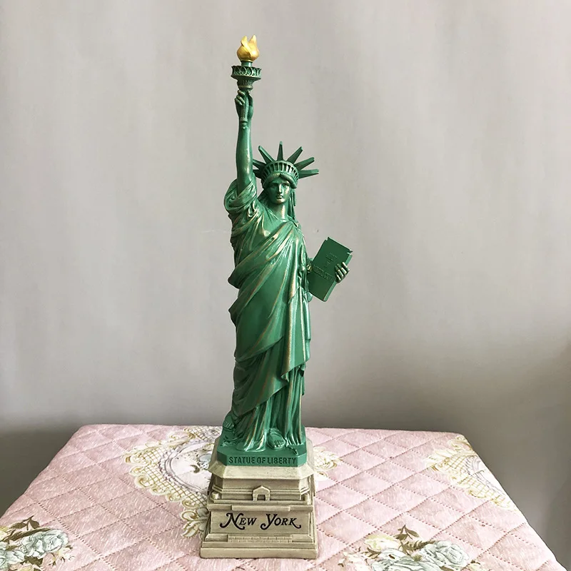 自由の女神像の模型。デスクアクセサリー、コレクション、旅行の - Travel Accessories New York のレビューと価格